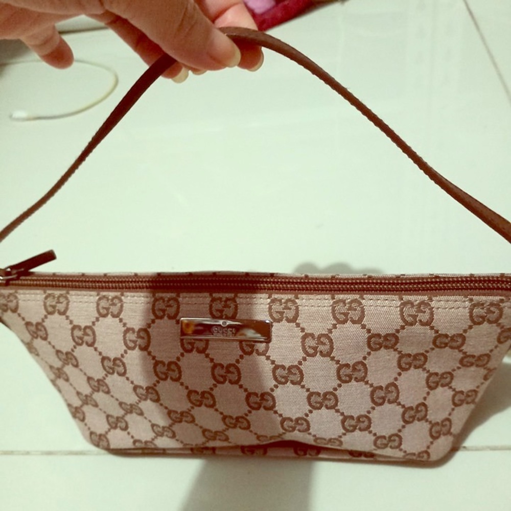 💯% Authentic Gucci Signature Mini Bag